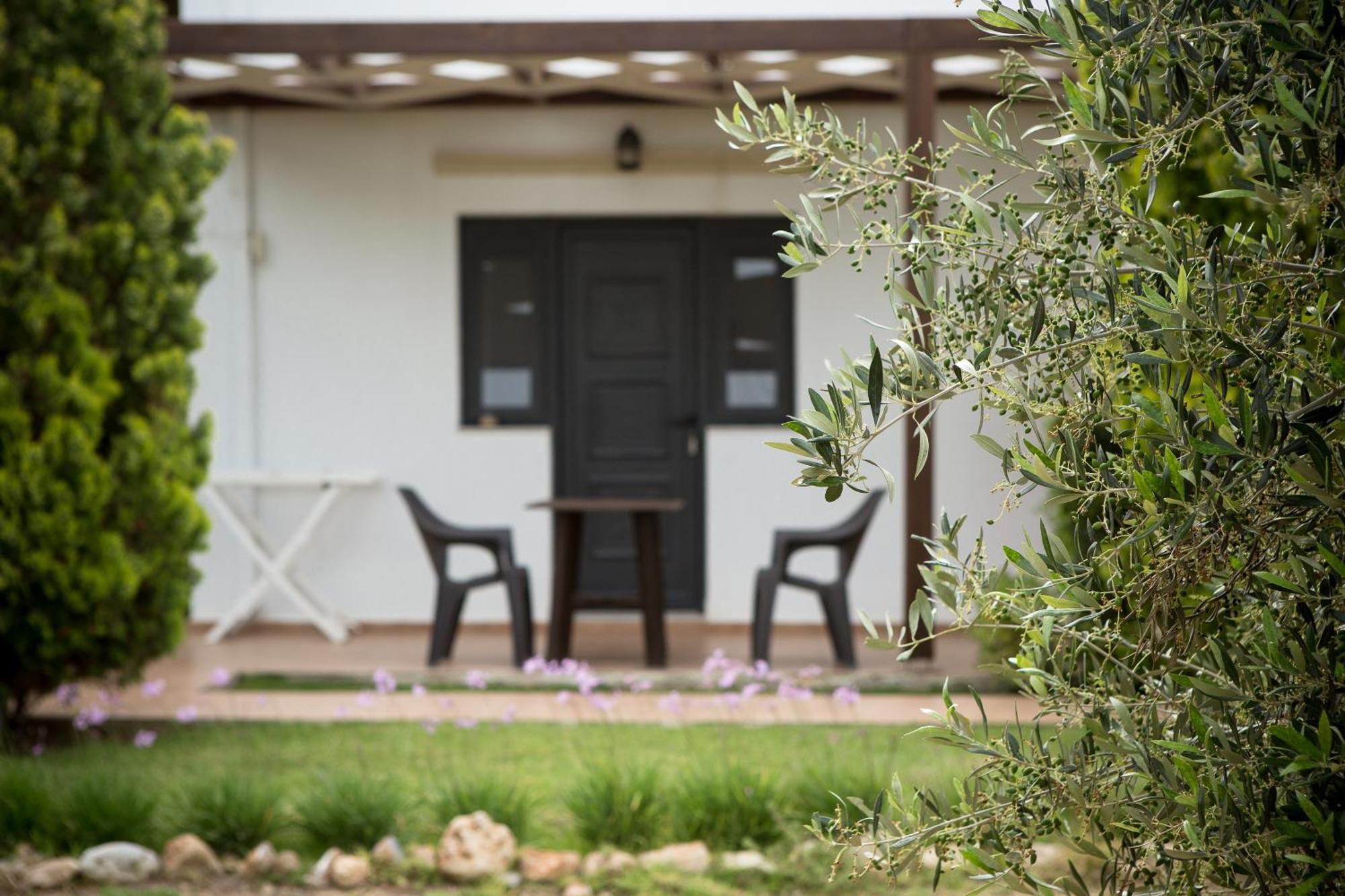 Agarathos Traditional Rooms With Pool Kalivianí Exterior foto